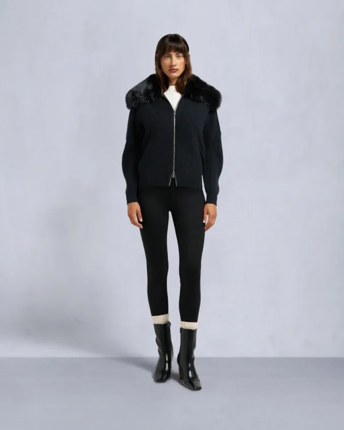 Corina genser med glidelås