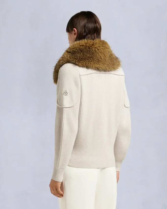 Corina genser med glidelås