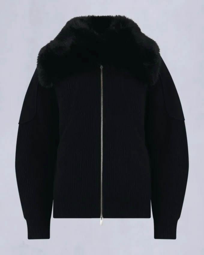 Corina genser med glidelås